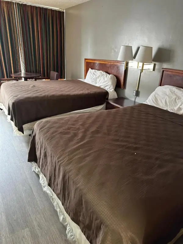 College Inn Spartanburg 4