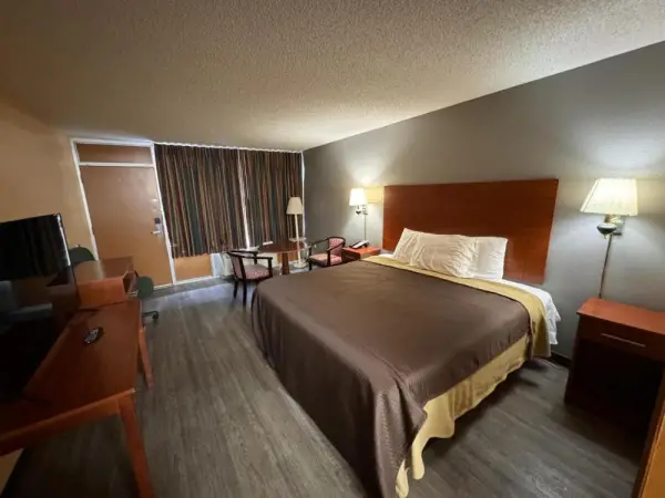 College Inn Spartanburg 6