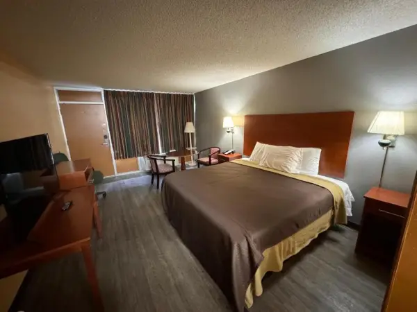 College Inn Spartanburg 7